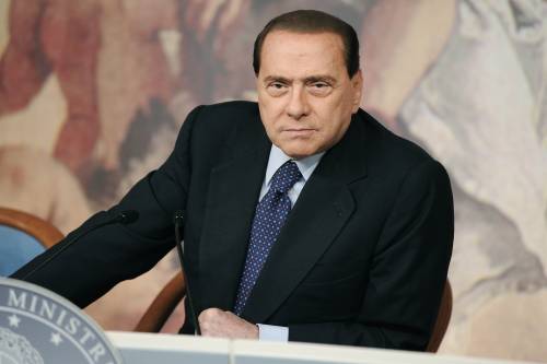 Berlusconi avverte Bersani: "Cambi registro"