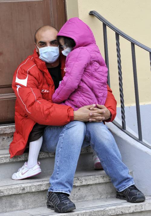 Paese con la febbre: 17 morti 
Oltre 250mila i contagiati