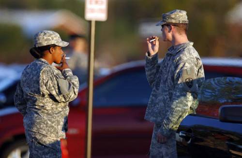 Texas, psichiatra fa strage in base militare: 13 morti. Non voleva andare in Iraq