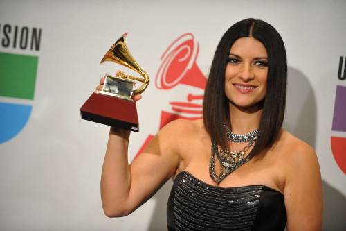 Grammy, premiata la Pausini: "Fra 2 anni mi ritiro"