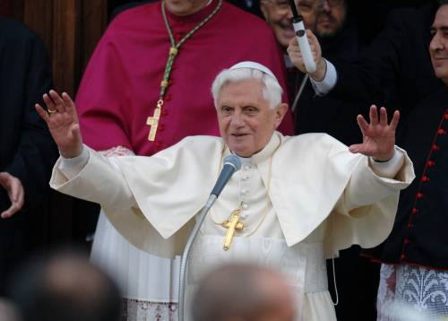 Benedetto XVI: "Il mondo ha bisogno di una chiesa povera e libera"