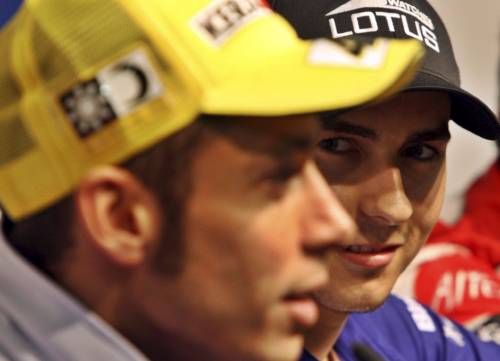 Valentino flirta con la Ducati: 
"Yamaha scelga, me o Lorenzo"
