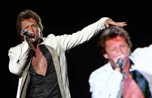 "Io, milionario, resto un operaio del rock"