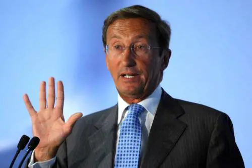 I capricci di Gianfranco: fa i dispetti al Senatùr e gioca all’opposizione