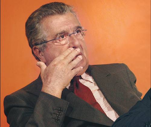 De Benedetti vuole i soldi: martedì sentenza Cir 
Assalto a Berlusconi: Santoro, pentiti e no B Day