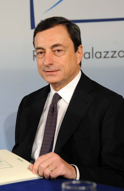 Draghi, allarme nel Sud: 
"C'è criminalità nella Pa 
Troppi ritardi nei servizi"
