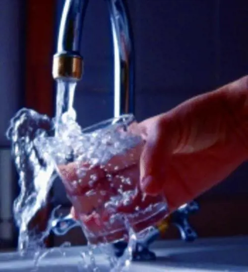 Anche un kit gratuito per provare ai genovesi che lacqua è buona