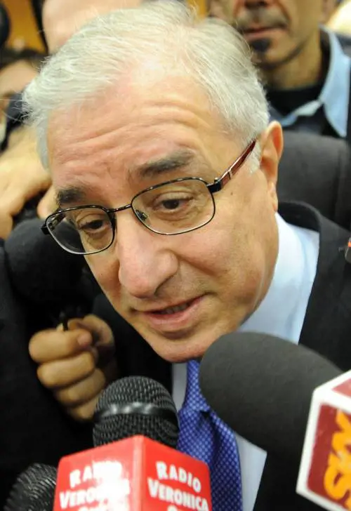 DellUtri «Dietro di lui ci sono i pm e chi vuole far cadere il governo»