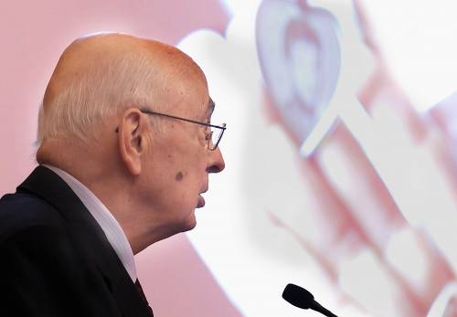 Napolitano a piazza Fontana: "Non tutto chiaro"