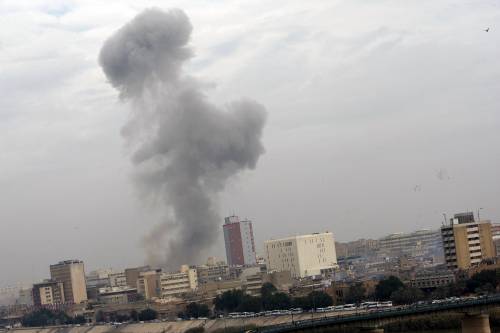 Bagdad, 5 autobombe simultanee in centro città: 127 le vittime e 450 i feriti