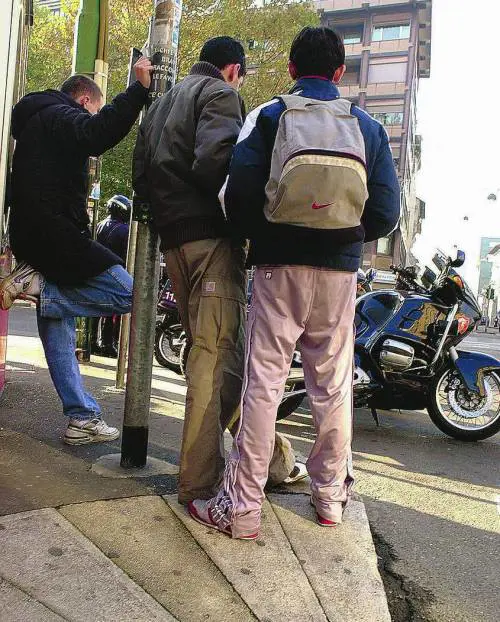 Via i bulletti dalle scuole con gli psicologi in cattedra