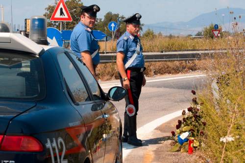 Uomo sgozzato in auto: 
giallo ai piedi del Vesuvio