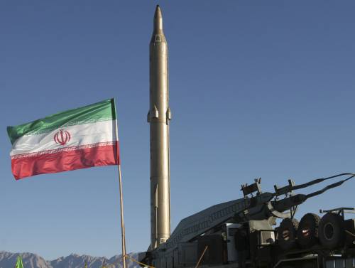 L'Iran alza la posta: testato un nuovo missile