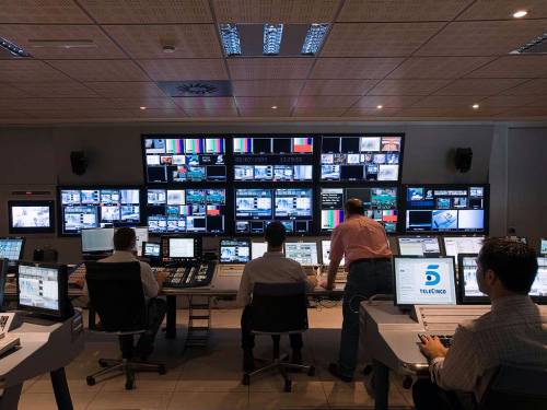 Mediaset, colpo in Spagna 
Telecinco fusa con Cuatro 
Comprato 22% di Digital+