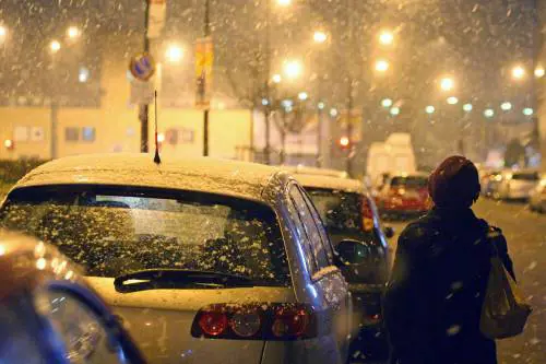 Troppa neve, scuole chiuse domani