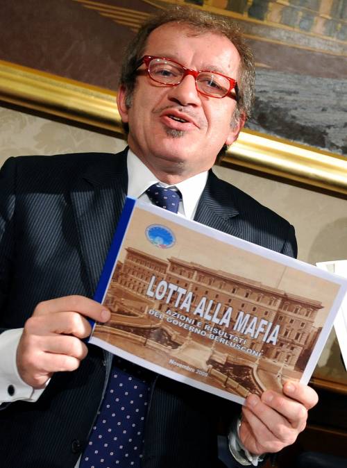 Web, Maroni: "Codice di autoregolamentazione"