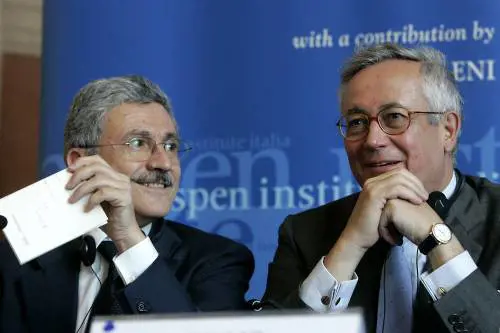 Crisi, Tremonti: "L'Italia ha tenuto, tiene e terrà"