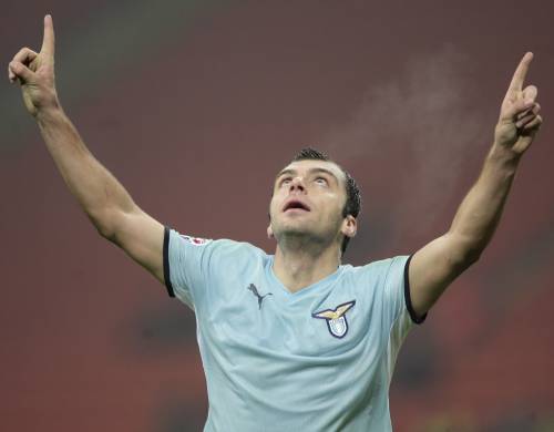 Lazio, Pandev svincolato 
Derby tra Milan e Inter: 
"Voglio restare in Italia"