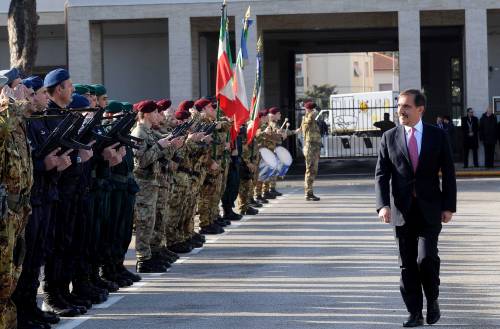 Livorno, scritte sui muri 
contro La Russa e X Mas: 
"E' apologia del fascismo"