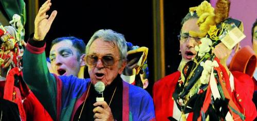 La «Venere coi baffi» fa divertire Genova