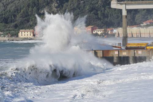 Maltempo sull'Italia: 
morto uomo di 44 anni 
Disperso un pescatore