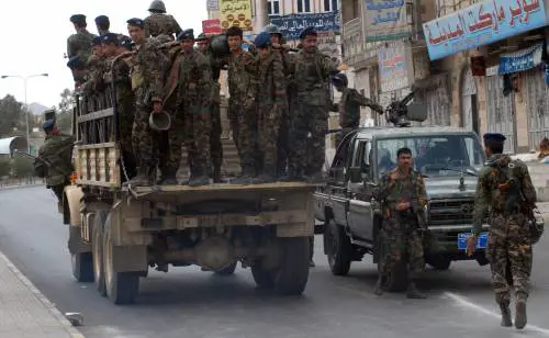 Yemen, aperta la caccia ai terroristi 
Italia: "La nostra ambasciata è aperta"