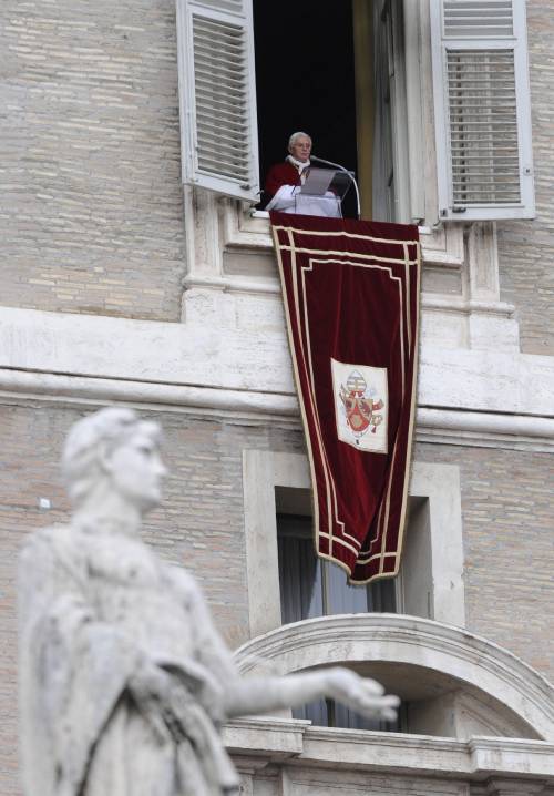 Il Papa: "La scienza non può fare tutto da sola"