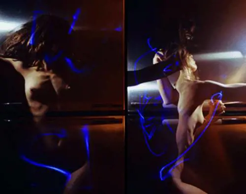 Elettra persa nei labirinti di luce