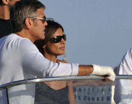 Clooney, illecite foto nella villa
