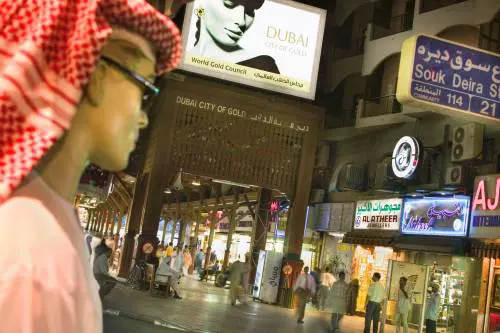 Giovane inglese stuprata a Dubai: 
denuncia e la arrestano per adulterio