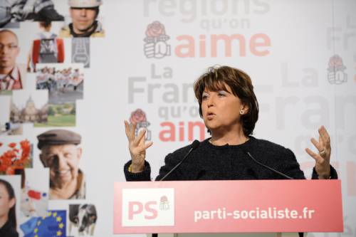 Il socialisti francesi: legge per voto agli immigrati alle elezioni locali