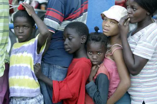 Quante stupide lacrime in tv: i bimbi di Haiti invece non piangono mai