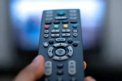 Tv, è guerra sullo stop  
ai film vietati ai minori
 
La protesta delle pay tv