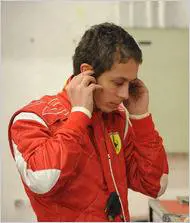 Rossi vola sulla Ferrari: 
tempi come Raikkonen 
 
La terza Rossa è per lui