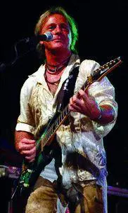 I New Trolls se le suonano e se le cantano. Anche in tribunale