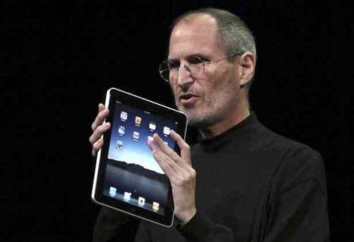 Apple, ecco la rivoluzione iPad 
Jobs: "Magico e meraviglioso"