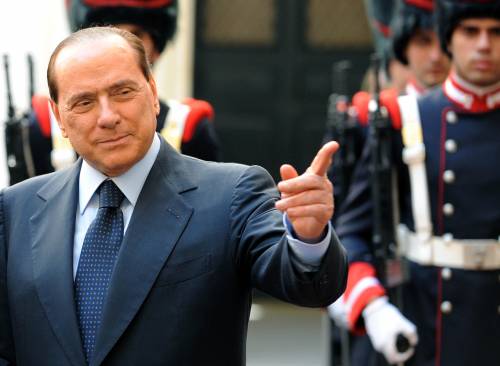 Berlusconi: "No all'atomica a Teheran 
Israele, politica di colonizzazione errata"