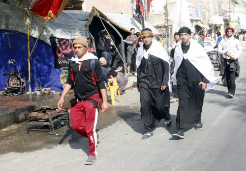 Iraq, attacco ai pellegrini sciiti: 54 morti, 120 feriti