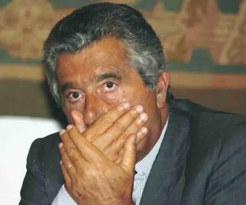 Gli affari dell'ingegnere, De Benedetti 
i tormenti di un disoccupato 