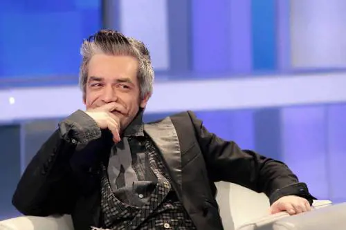 Morgan: "Sanremo? Chissenefrega" 
Diventa l'idolo del Pd: "Deve andare"