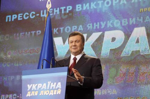 L'ex presidente Yanukovich: "Costretto a lasciare l'Ucraina. Paese preda di giovani neofascisti"
