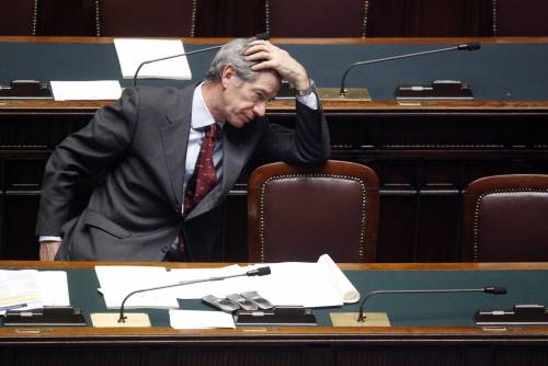 Protezione civile sì al decreto senza spa 
E Napolitano: "Bene il no alla fiducia"