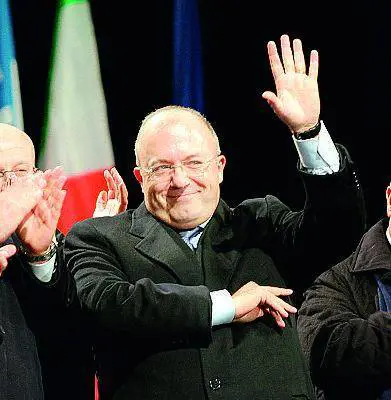 Rissa al comizio di Storace: tribunale blindato per linizio del processo