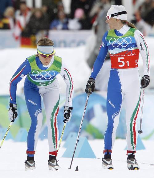 Fondo: anche la staffetta donne è di legno