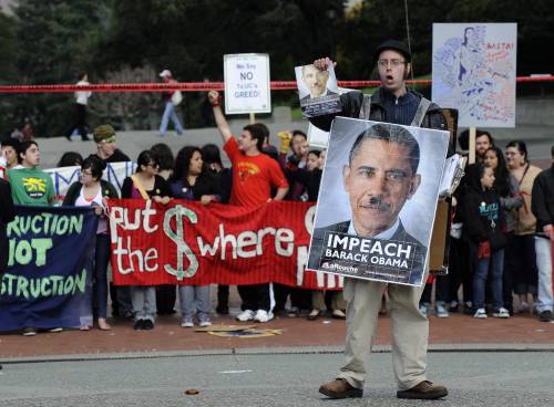 Crisi, cortei in California: 
autostrada ferma per ore 
150 gli studenti arrestati