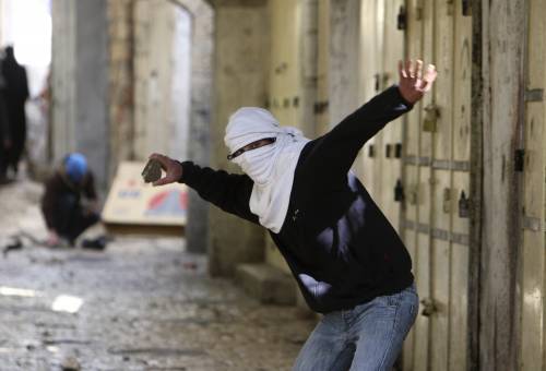 Gerusalemme, disordini 
alla moschea di al Aqsa: 
sassaiola contro gli ebrei