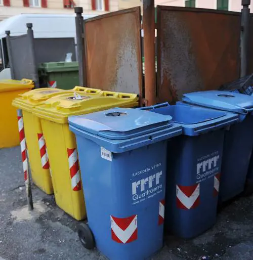 Il manuale per insegnare a buttare bene la spazzatura