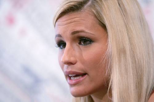 Stalking, Michelle Hunziker rivela: 
"Un ricatto sessuale a 17 anni"