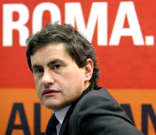 Picchiato il figlio di Alemanno