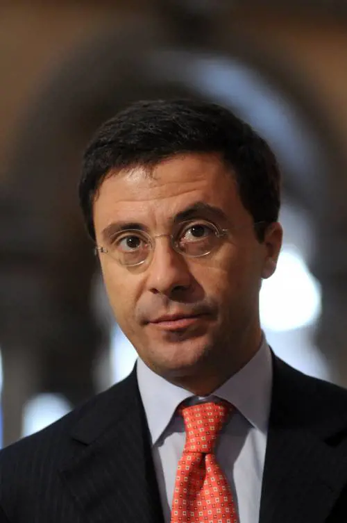 Le foto rubate di Bocchino fanno infuriare Silvio